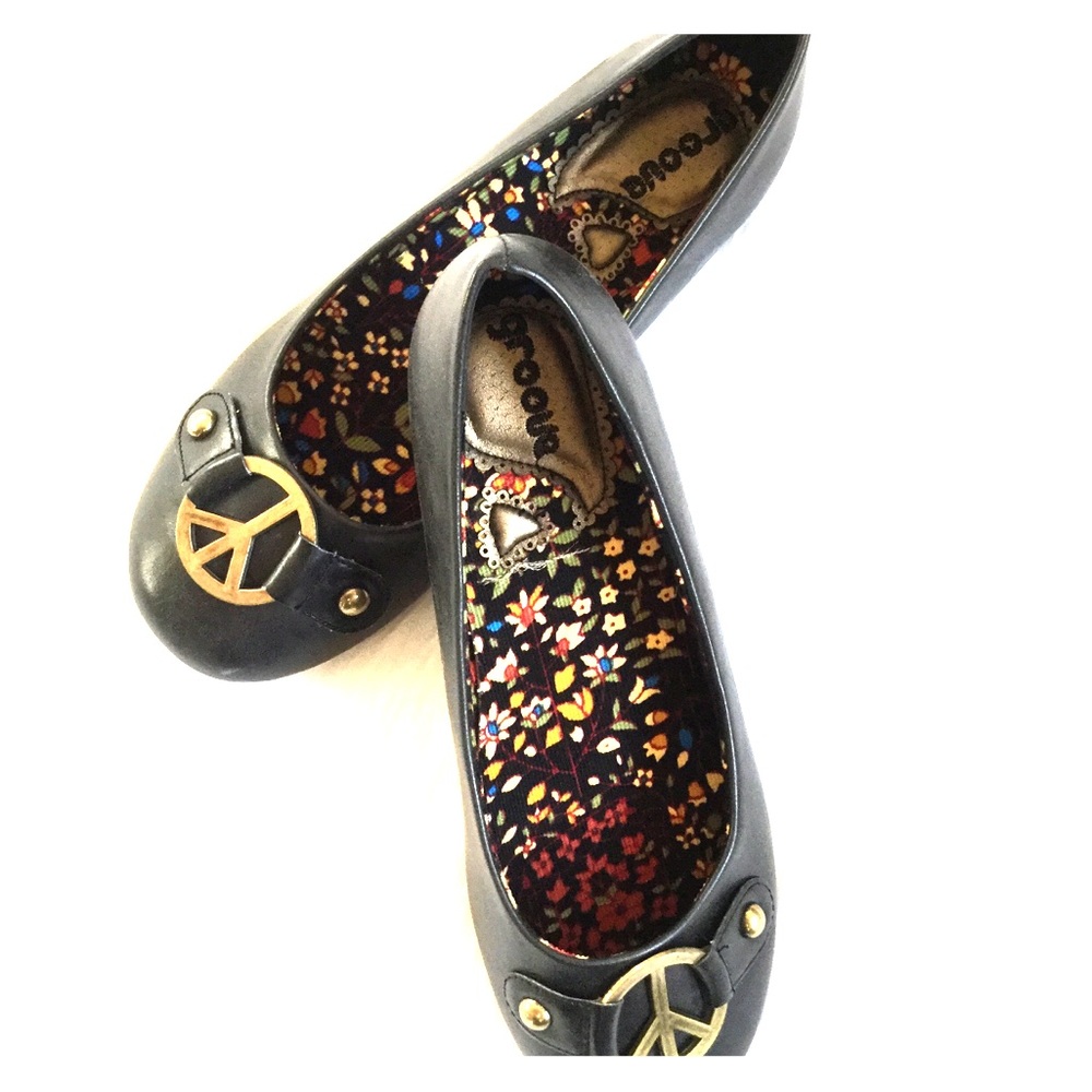 Groove flats